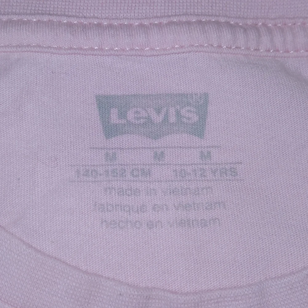 Levis collette lilly